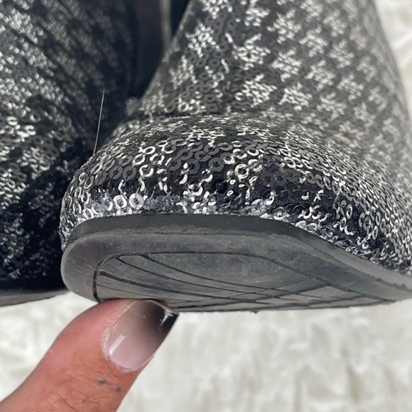 Amelia Grace Julia Bootie Black Silver Sequin Zippered Booties Size 9.5 - Picture 6 of 12